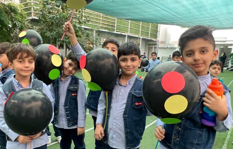 زنگ فارسی: ساخت چراغ راهنما با بادکنک 2