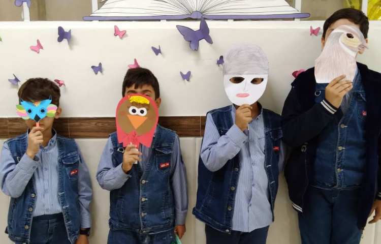 زنگ فارسی: نمایش بلدرچین و برزگر با دست‌سازه‌های صورتک