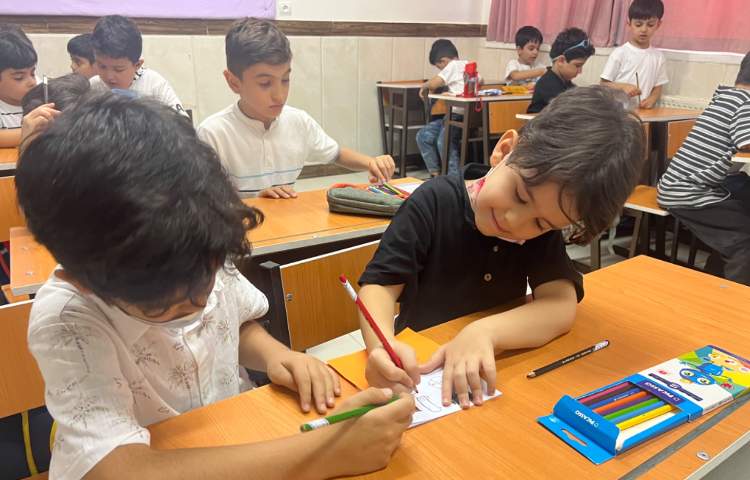 زنگ فارسی هم آغاز و هم پایان (ساخت دفترچه‌ی نقاشی) 2