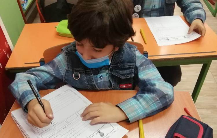 :زنگ فارسی و املا، تمرین مهارت کتابخوانی به شیوه حضور در کتابخانه 2