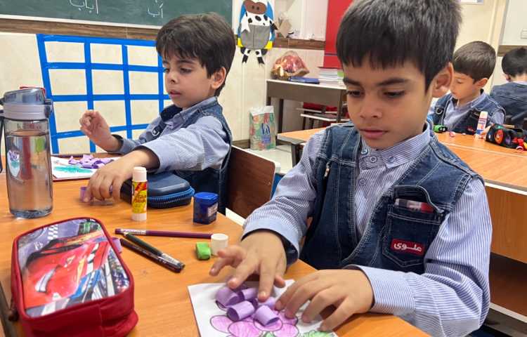 زنگ فارسی: کاردستی کلاژ انگور 3