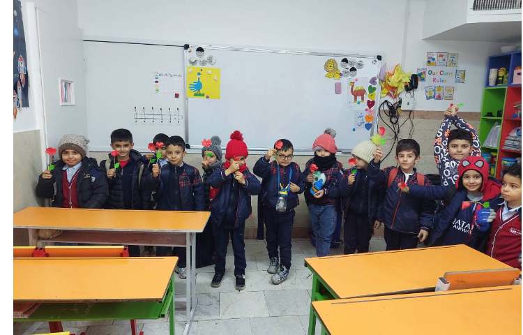 زنگ فعالیت مناسبتی روز دوستی 8