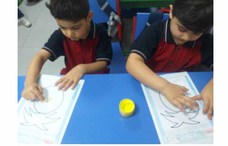 زنگ ماهرشو انجام کار چاپ آناناس با رنگ انگشتی 1