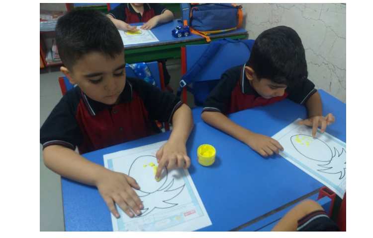 زنگ ماهرشو انجام کار چاپ آناناس با رنگ انگشتی 3