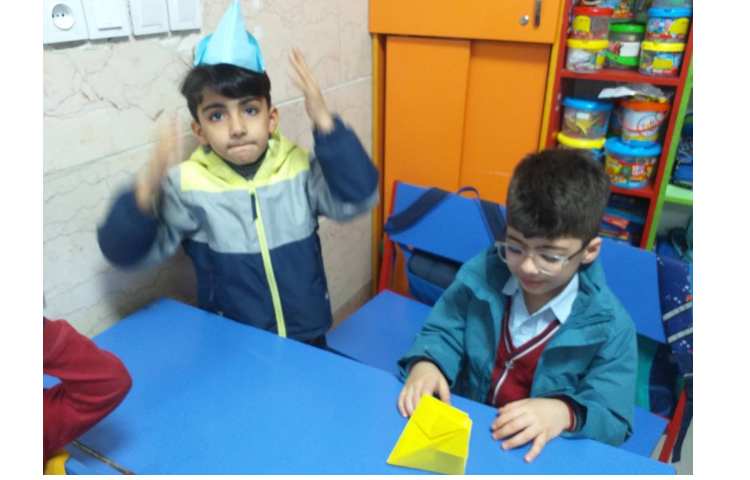 زنگ ماهرشو ساخت اریگامی قایق 2