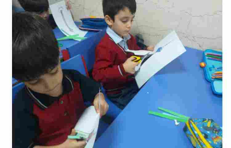 زنگ ماهرشو و تلفیق با فعالیت مناسبتی روز تهران ساخت کلاژ برج میلاد 7