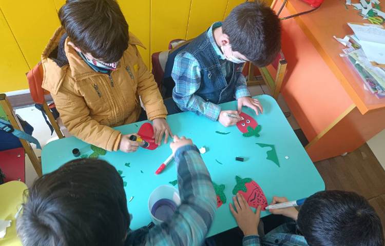 :زنگ ماهرشو، کاردستی (ت) مثل توت فرنگی 4