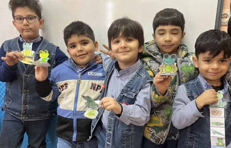 زنگ ماهرشو( کاردستی مراحل رشد قورباغه) 1