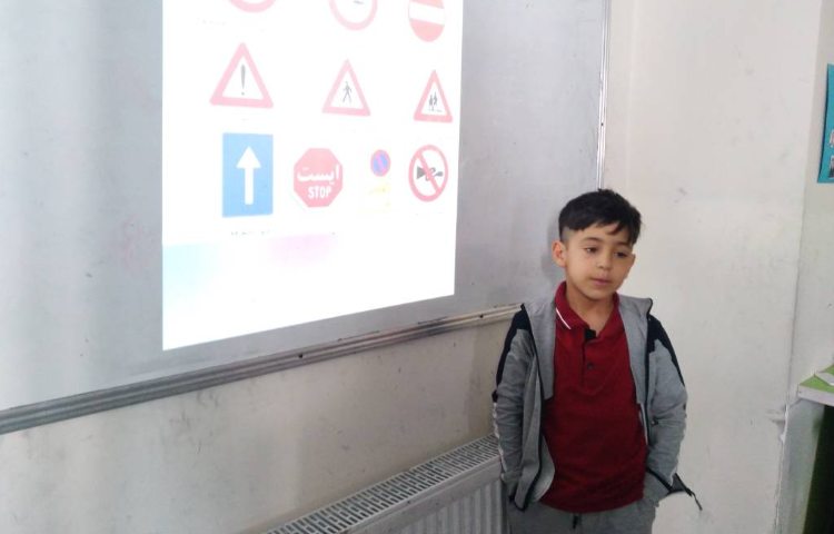 زنگ مطالعات اجتماعی: آموزش تابلوها و علائم راهنمایی رانندگی (درس ایمنی در کوچه و خیابان) 2