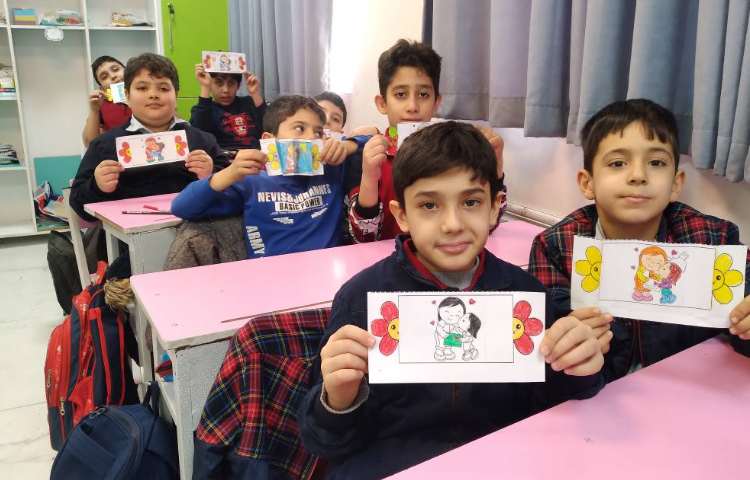 زنگ مطالعات اجتماعی: مرور و ساخت کاردستی قدردانی از مادر 1