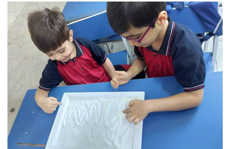 زنگ نوشتاری ،کشیدن خطوط روی نمک 4