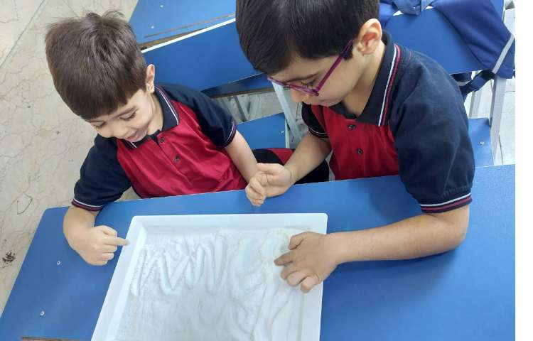 زنگ نوشتاری ،کشیدن خطوط روی نمک 5