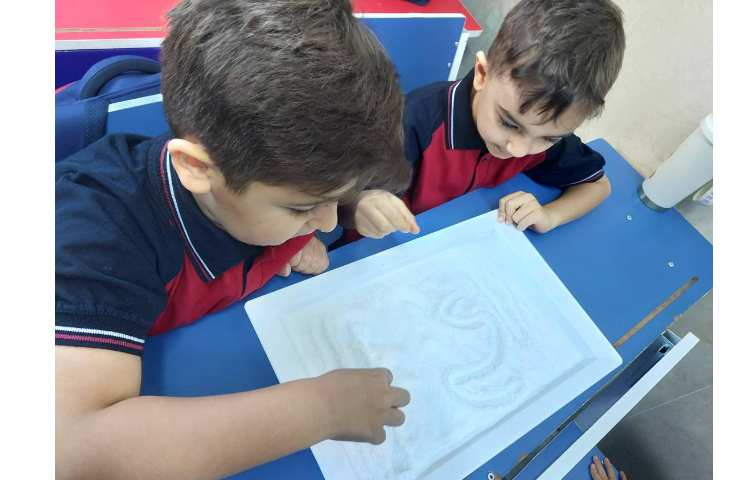 زنگ نوشتاری ،کشیدن خطوط روی نمک 7