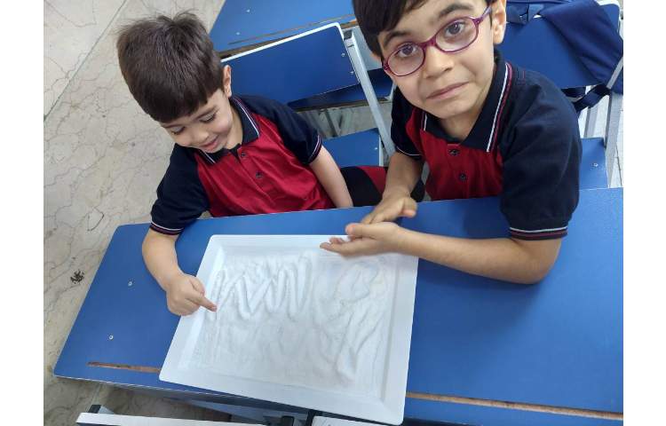 زنگ نوشتاری ،کشیدن خطوط روی نمک