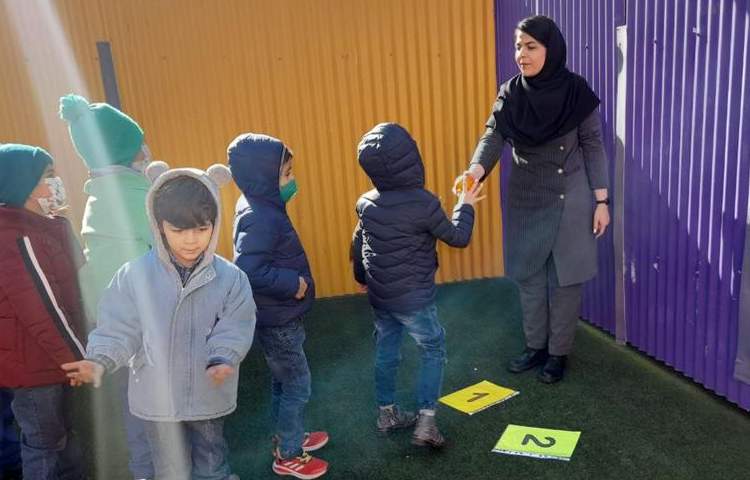 زنگ های تفریح دوشنبه های شاد زبانی 8