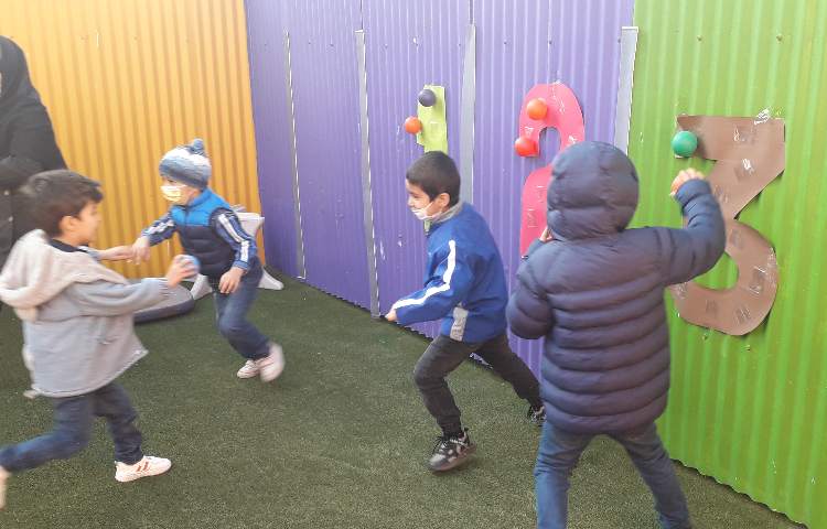 زنگ های تفریح شاد دوشنبه های زبانی 16