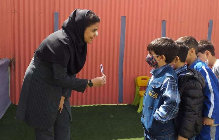 زنگ های تفریح شاد زبانی دانش آموزان دبستان علوی 10