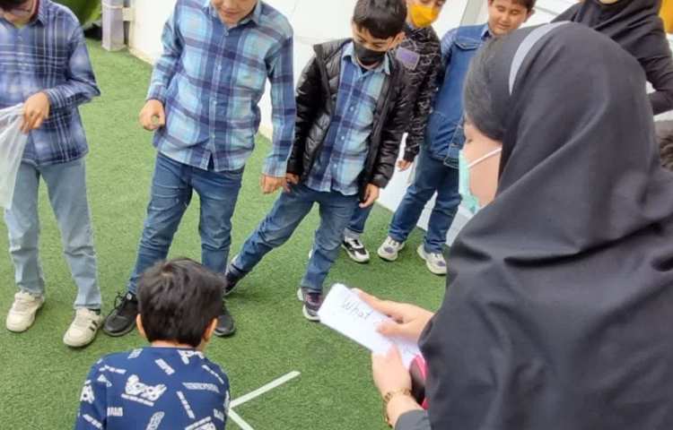 زنگ های تفریح شاد زبانی دانش آموزان دبستان علوی 2