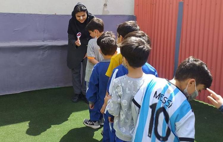 زنگ های تفریح شاد زبانی دانش آموزان دبستان علوی 9