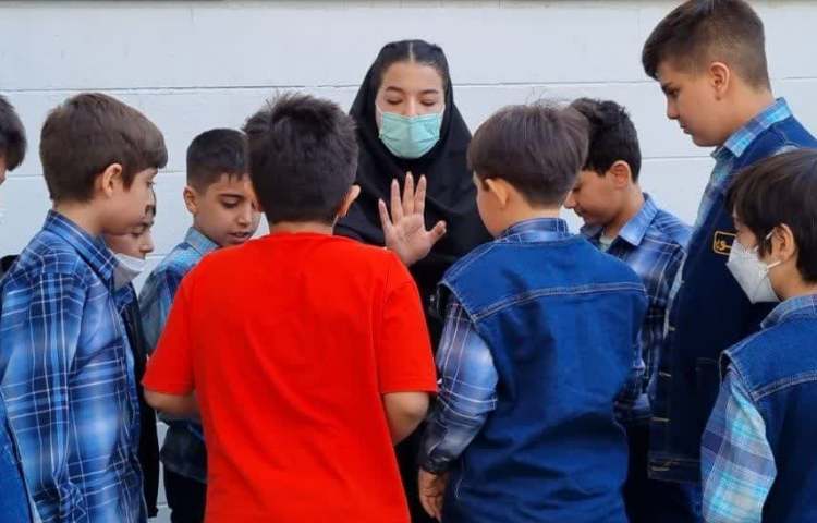 زنگ های تفریح شاد زبانی دبستان علوی 9