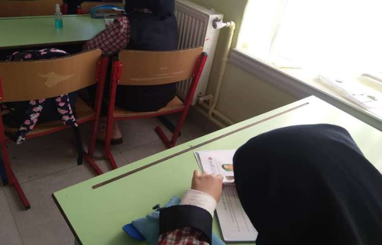 زنگ هدیه های آسمان، پخش انیمیشن تولد پیامبر مهربانی ها و تدریس درس پنجم 4