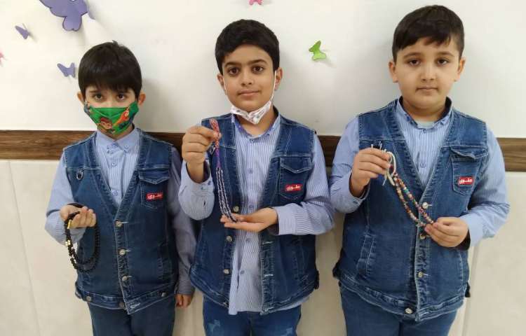 زنگ هدیه‌ها: ساخت تسبیح توسط دانش‌آموزان فعال 2