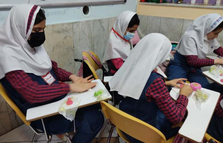 زنگ هنر دبستان دخترانه پرتوعلوی شیراز