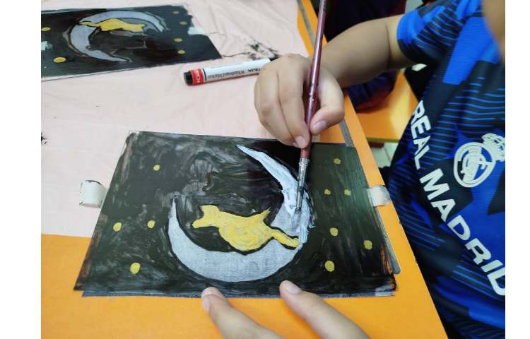 زنگ هنر پایه ی سوم(نقاشی روی پلکسی با رنگ ویترای) 11