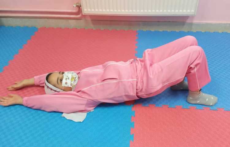 زنگ ورزش،موضوع: آموزش حرکت پل در یوگا 3