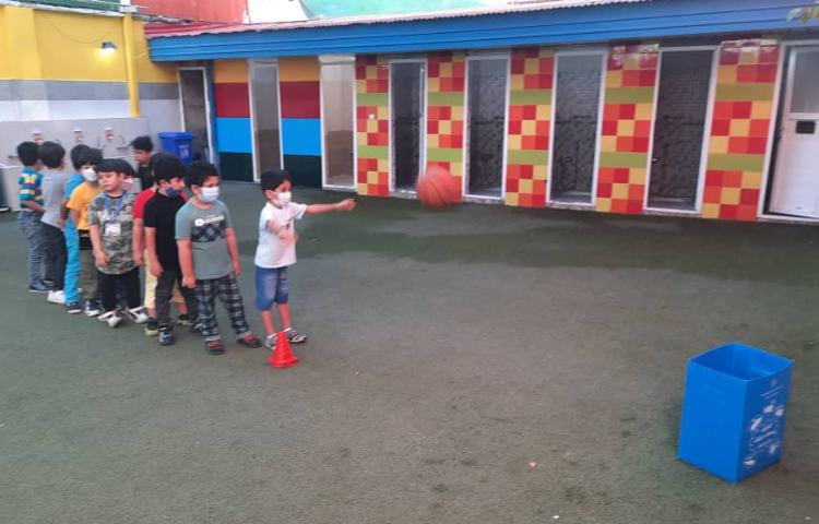 :زنگ ورزش، بازی پرتاپ توپ در سبد، کلاس بادبادک و شاپرک 1