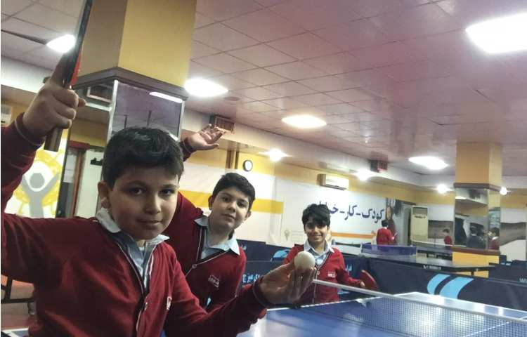 زنگ ورزش با آقای الیاسی آموزش تنیس 1