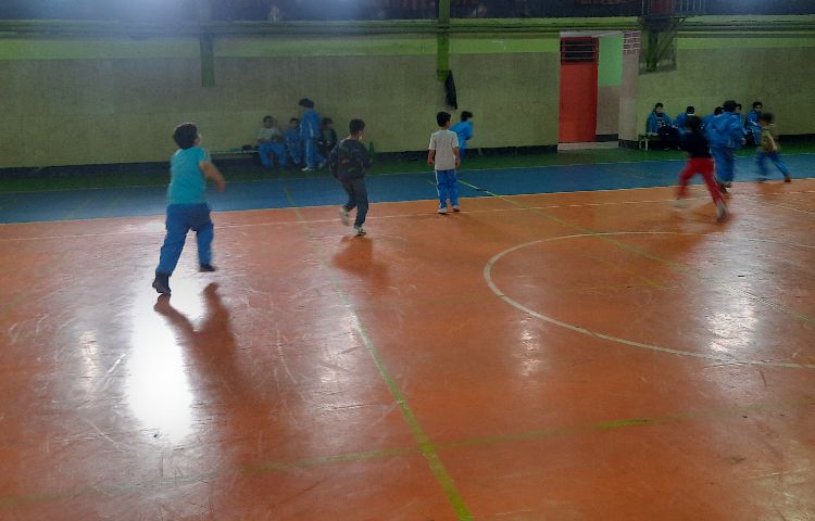 :زنگ ورزش در ورزشگاه، کلاس های دوم و سوم 1