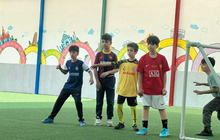 زنگ ورزش در پایگاه تابستانی 12