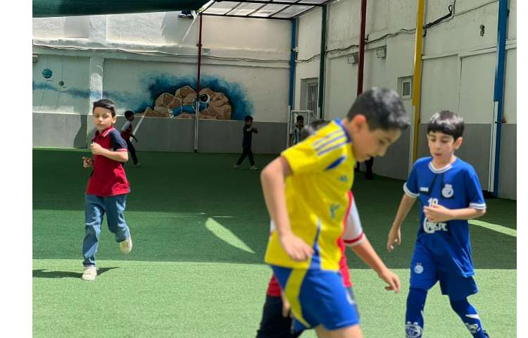 زنگ ورزش در پایگاه تابستانی 13