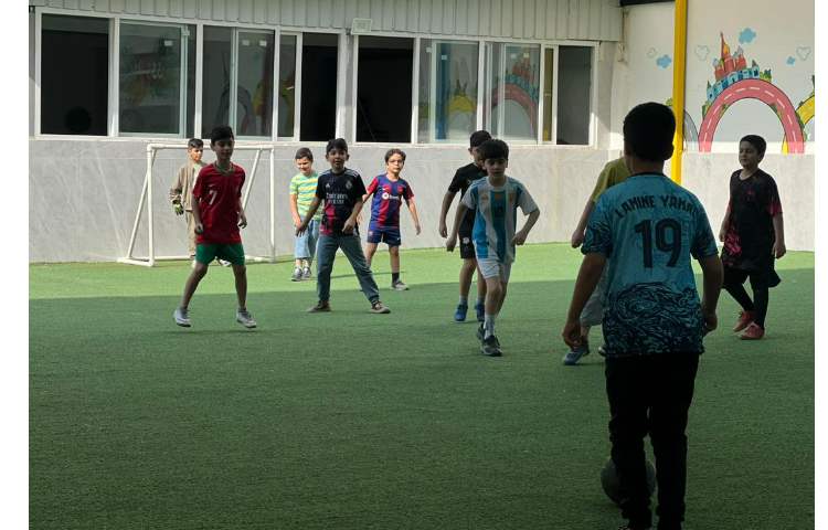 زنگ ورزش در پایگاه تابستانی 18