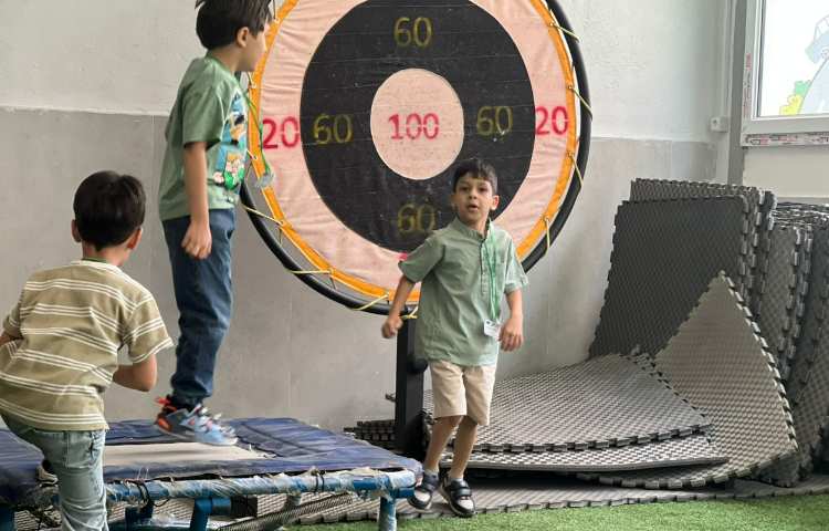 زنگ ورزش در پایگاه تابستانی 4