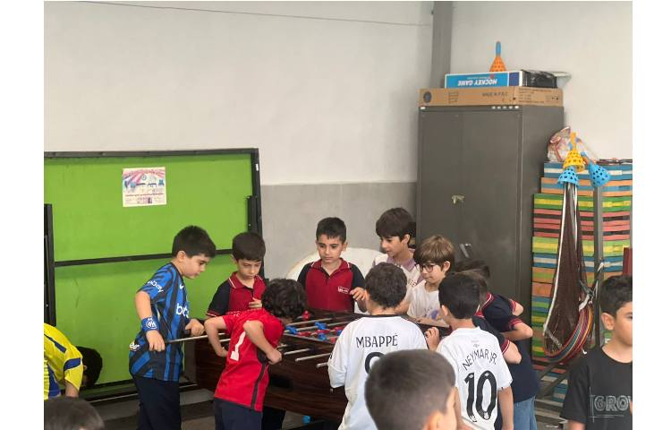 زنگ ورزش در پایگاه تابستانی 8