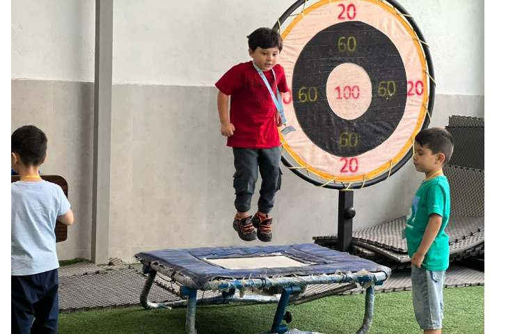 زنگ ورزش در پایگاه تابستانی