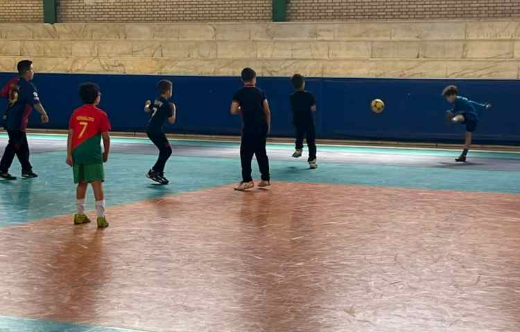 زنگ ورزش و سلامتی در سالن ورزشی 2