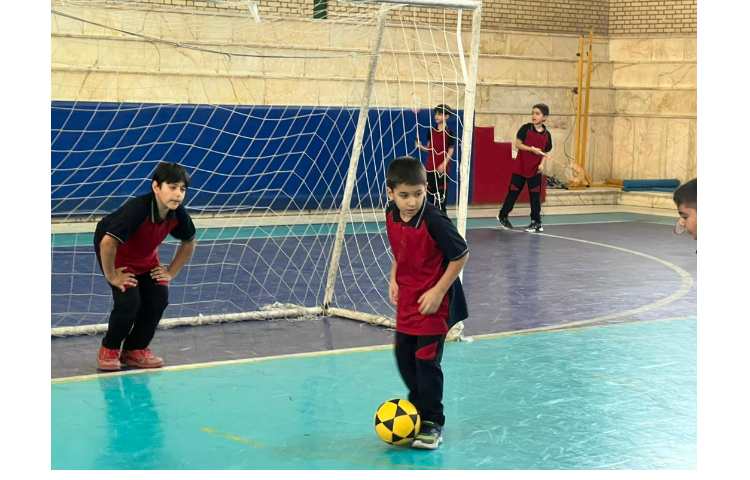 زنگ ورزش و سلامتی در سالن ورزشی 5