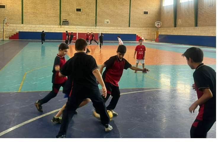 زنگ ورزش و سلامتی در سالن ورزشی