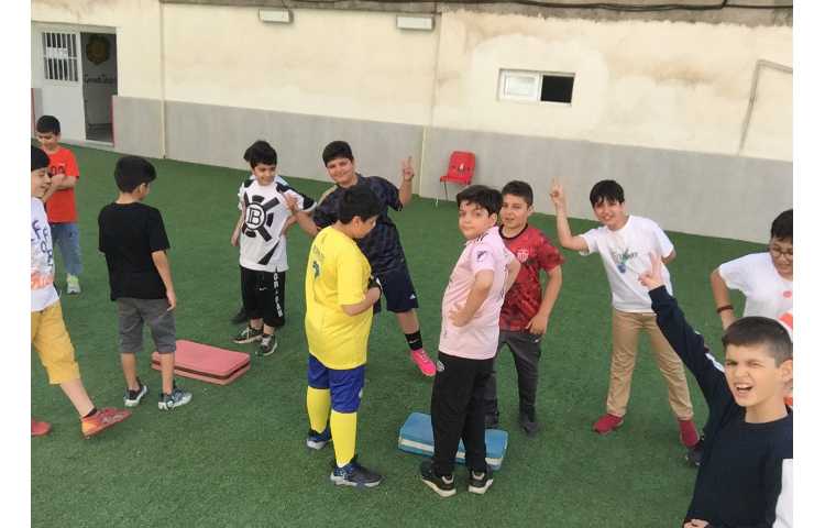 زنگ ورزش کلاس پنجم2 و 1 6