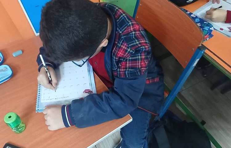 زیبانویسی 8