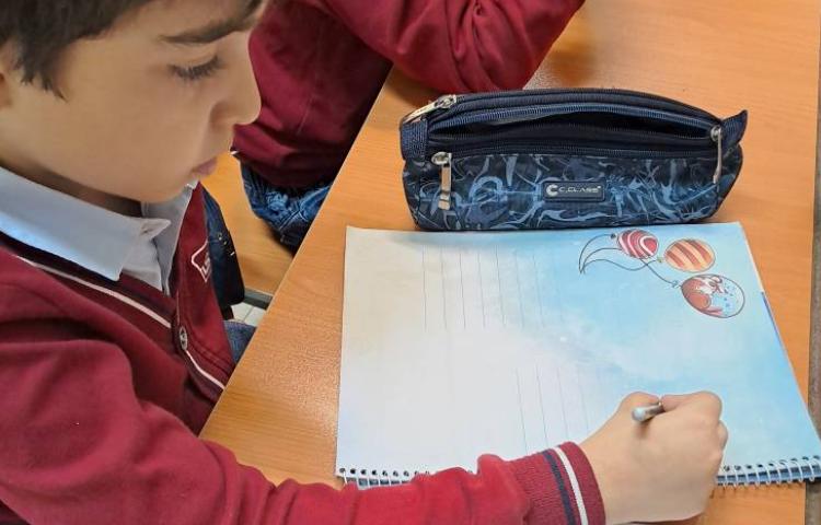 زیبا نویسی -انجام دادن فعالیت کتاب خطاط‌شو 2