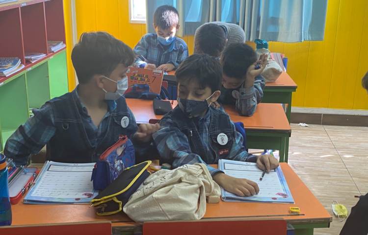 :زیبا نویسی د چسبیده، کلاس فضانوردان 3