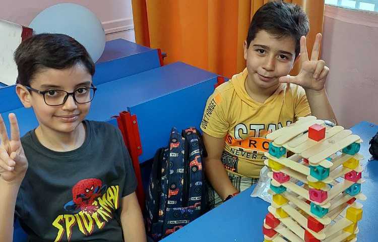 ساختن برج با چینه و چوب 2