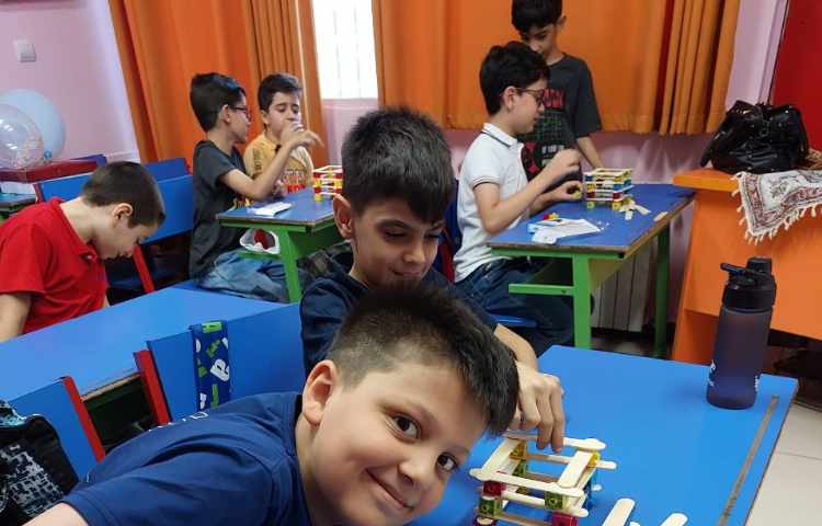 ساختن برج با چینه و چوب 3