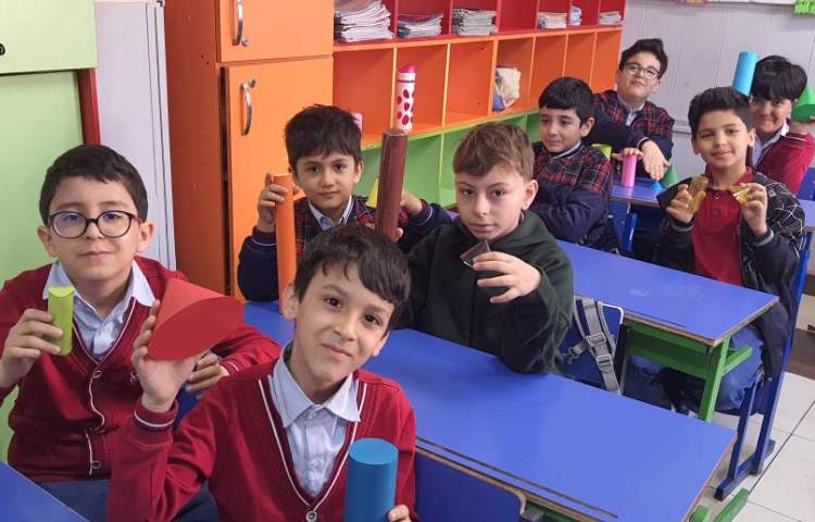 ساخت استوانه و مخروط کتاب ریاضی 2