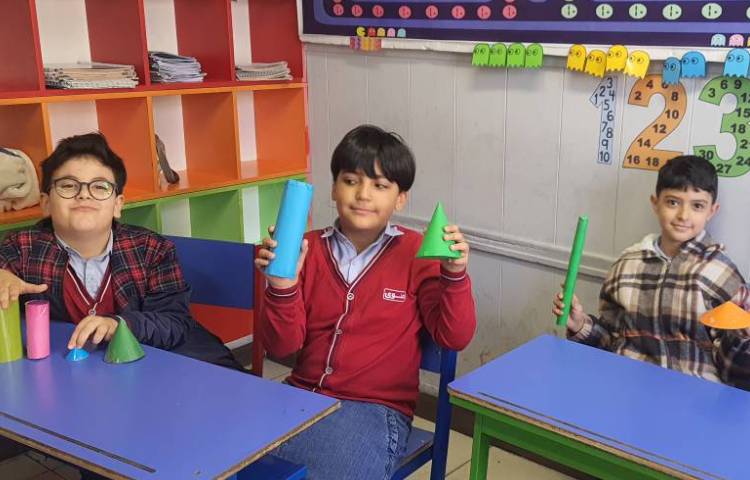 ساخت استوانه و مخروط کتاب ریاضی 4