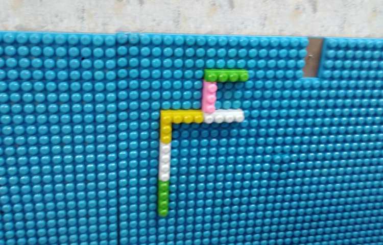 ساخت اعداد با لگو و نقاشی گروهی 1